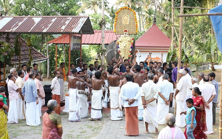 KDA Poothikulangara Temple  Vellapadi`